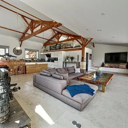 Maison Architecte De 250m2 Confort Avec Piscine, Climatisation Aux Portes De Bordeaux *