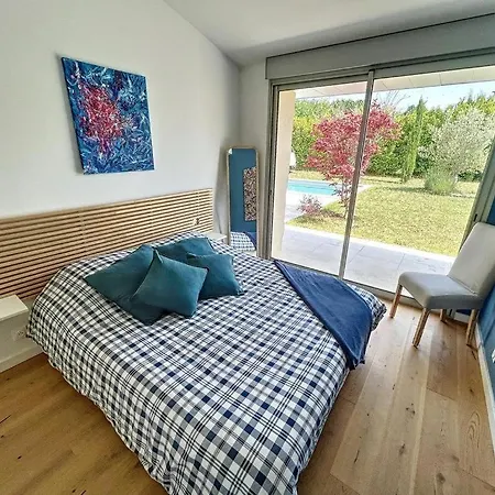 Maison Architecte De 250m2 Confort Avec Piscine, Climatisation Aux Portes De Bordeaux * エイジーヌ